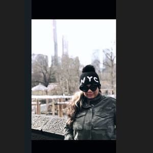 Meet your Posher, Aline